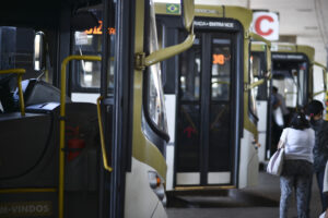 Read more about the article Empresa de ônibus é condenada por contratação insuficiente de pessoas com deficiência